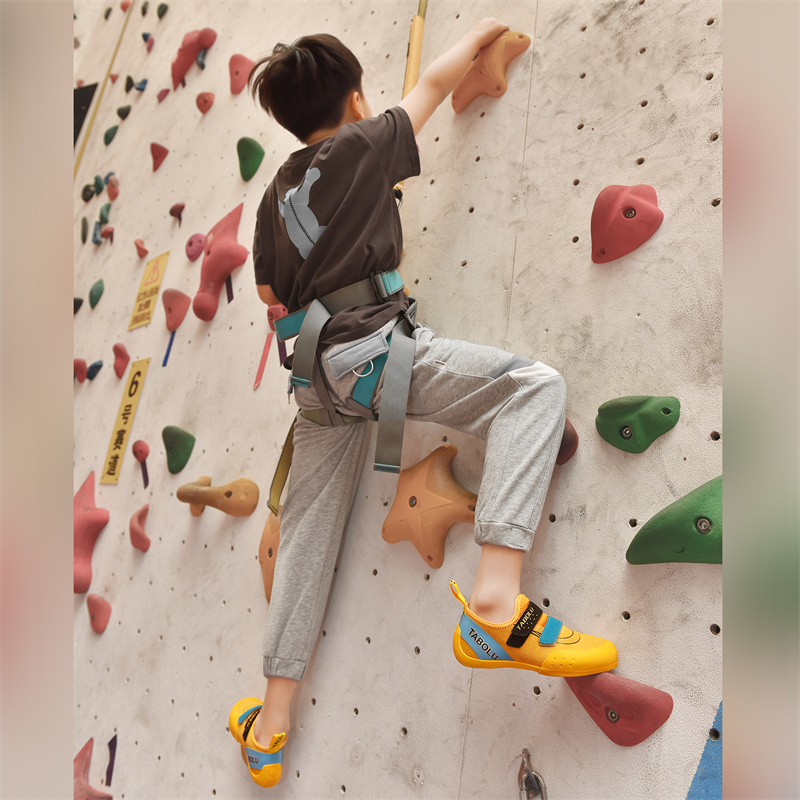 Rock-Climbing Shoes Boys Girls - đánh giá và giá Kids Outdoor Climbing Structure