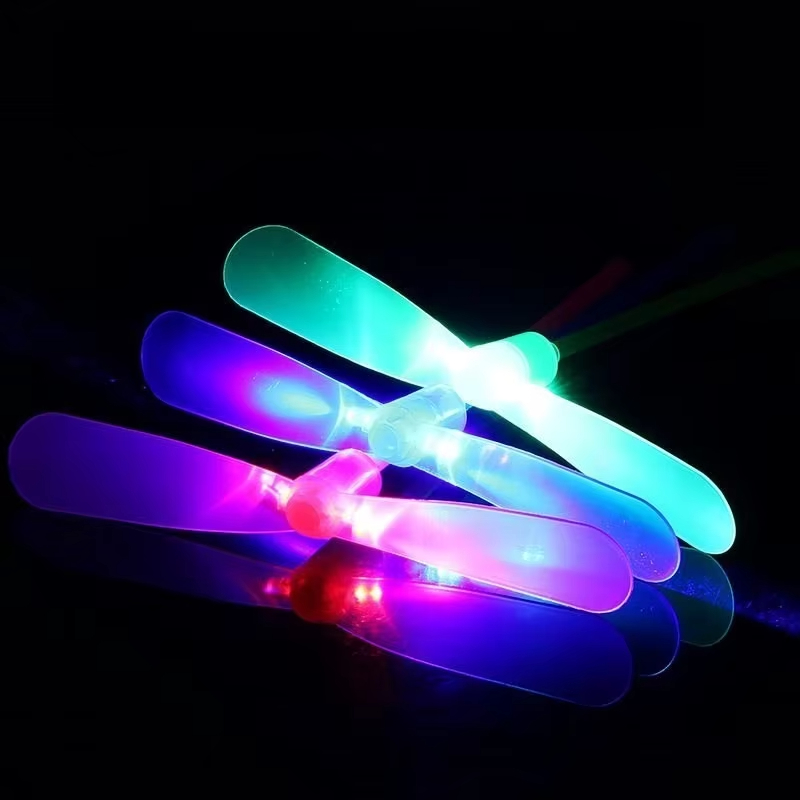 LED Luminous Bamboo Dragonfly  - đánh giá và giá Kids Outdoor Movie Night